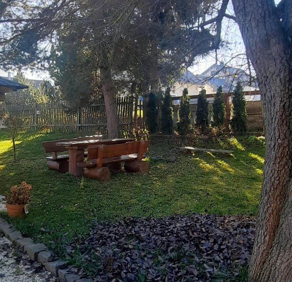 Podkrovie V Zeleni - Privat Strba Bagian luar foto