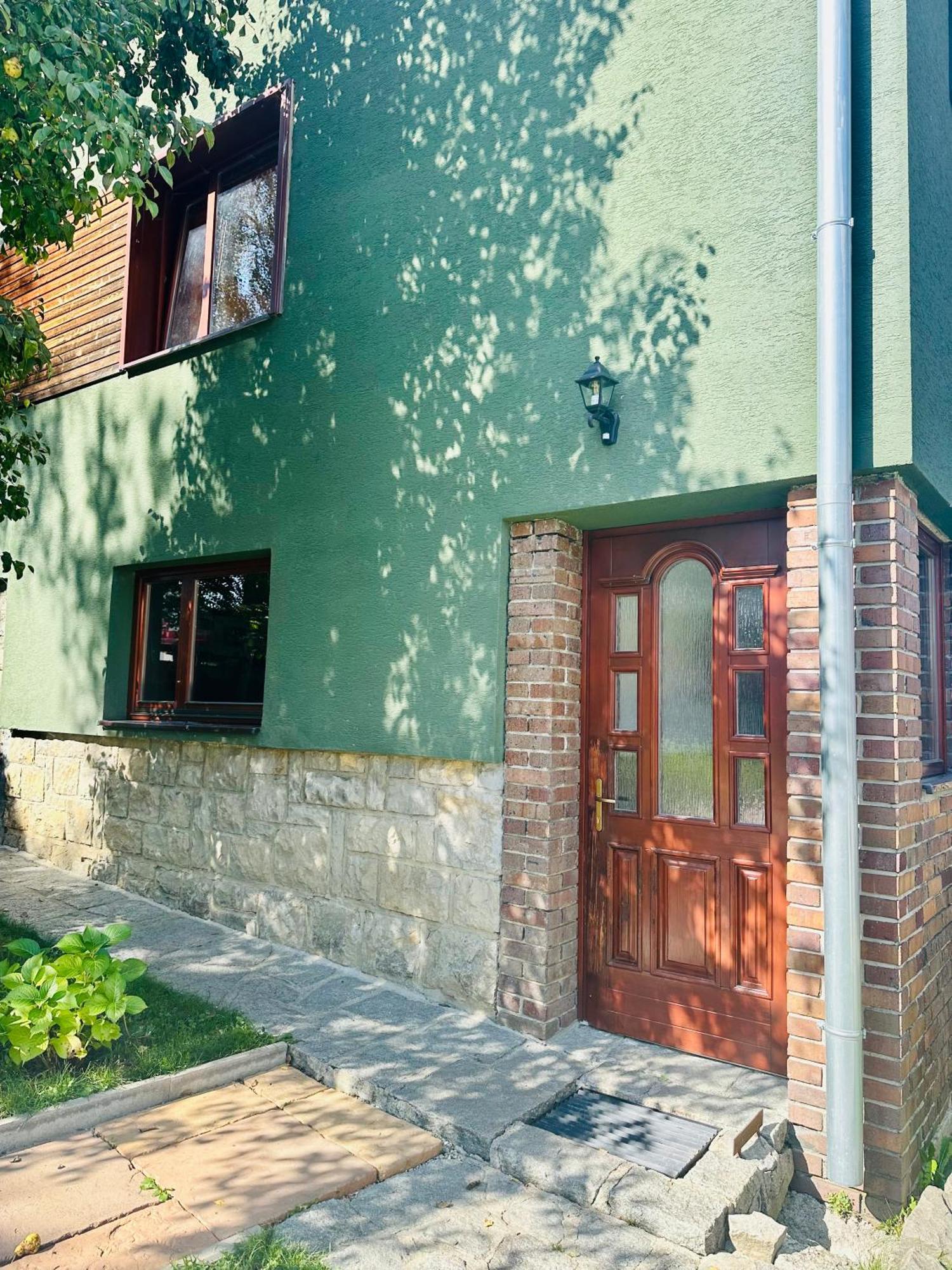 Podkrovie V Zeleni - Privat Strba Bagian luar foto